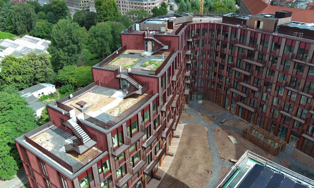 Rolighedsvej Bycampus kommer udover studie- og forskerboliger også til at omfatte idrætshal, skole, erhverv og grønne områder. Effekt Arkitekter har sat stregerne til bebyggelserne, som kommer til at fremstå med afrundede hjørner og tagterrasser. Rolighedsvej Bycampus kommer udover studie- og forskerboliger også til at omfatte idrætshal, skole, erhverv og grønne områder. Effekt Arkitekter har sat stregerne til bebyggelserne, som kommer til at fremstå med afrundede hjørner og tagterrasser.