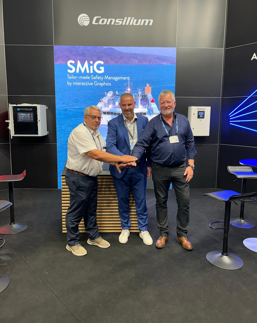 Fra venstre: Lars Gerner Lund - COO Daspos A/S, Torben Jørgensen - CTO Daspos A/S og Marcus Andersson - CCO Consilium Safety Group AB. Fra venstre: Lars Gerner Lund - COO Daspos A/S, Torben Jørgensen - CTO Daspos A/S og Marcus Andersson - CCO Consilium Safety Group AB.