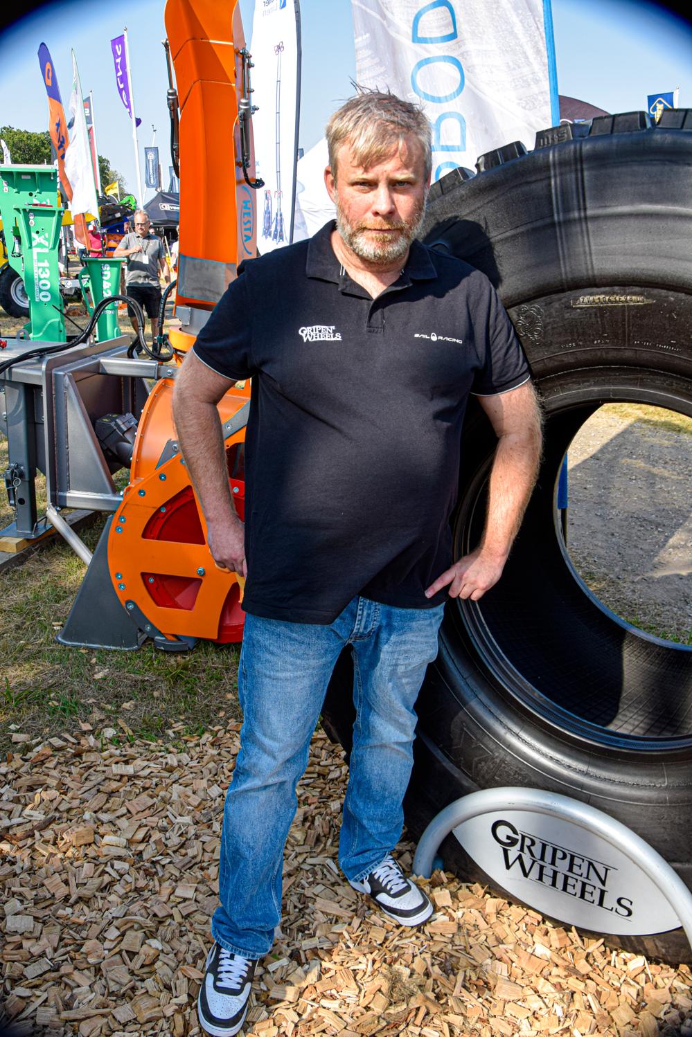 Patrik Jönsson, säljare på Gripen Wheels. Patrik Jönsson, säljare på Gripen Wheels.