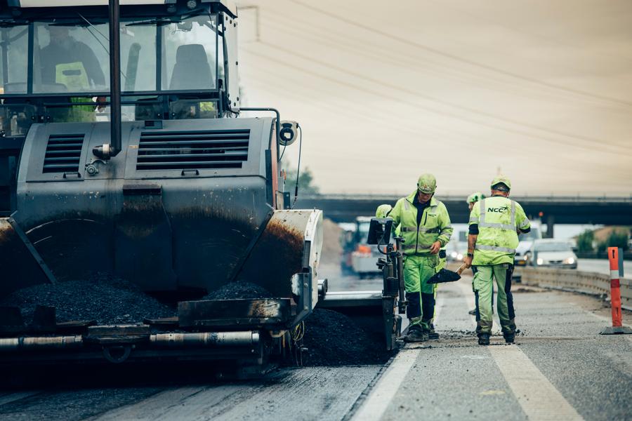 NCC's asfaltordre er på 105.000 ton. NCC's asfaltordre er på 105.000 ton.