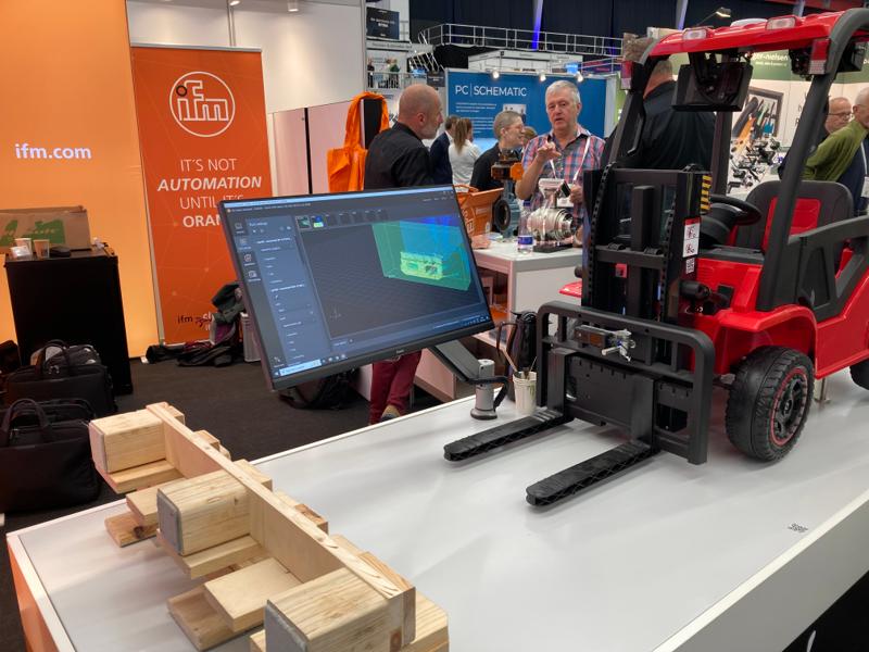 IFM fremviste sine censorer, software og systemer til industriel automatisering. IFM fremviste sine censorer, software og systemer til industriel automatisering.