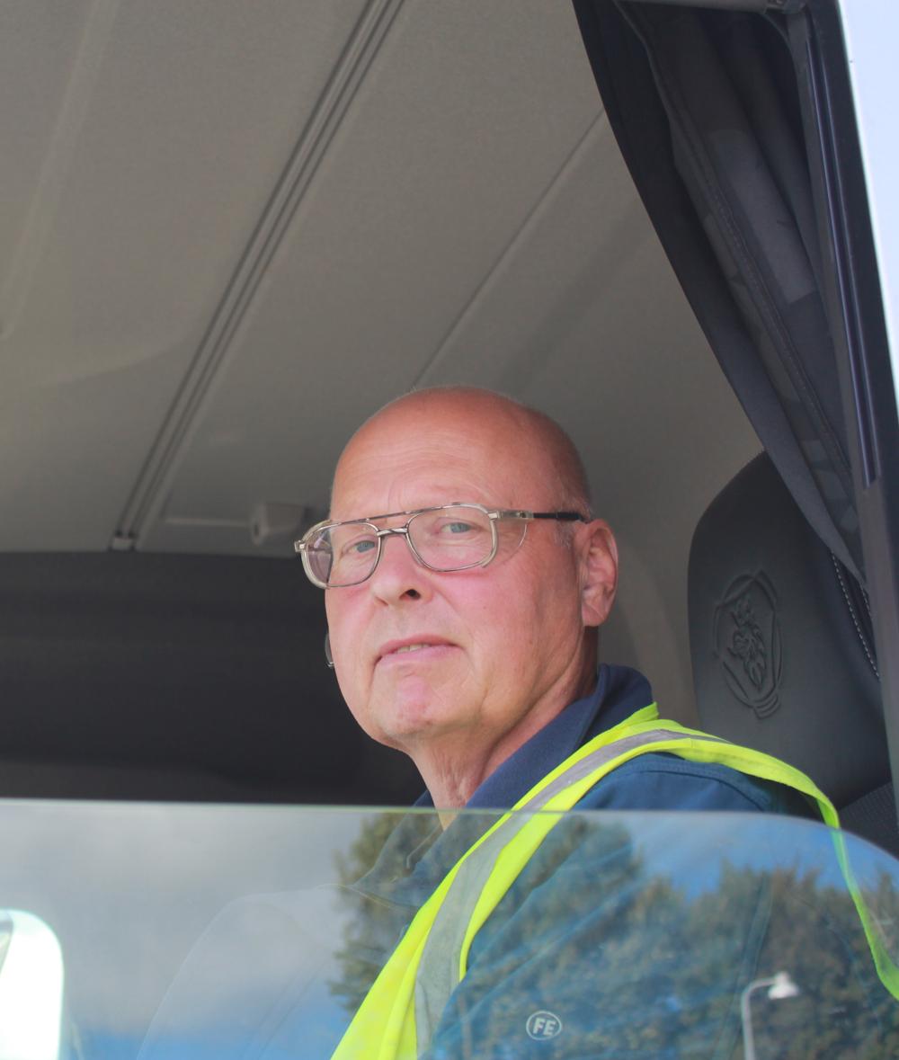 Henning Kromann, Svend Jensen, Vejle: At de skal holde afstand til lastbilen på grund af bremseafstand. Og at man ikke skal køre ind lige foran lastbilen, fordi man vil foran fx i kryds. Henning Kromann, Svend Jensen, Vejle: At de skal holde afstand til lastbilen på grund af bremseafstand. Og at man ikke skal køre ind lige foran lastbilen, fordi man vil foran fx i kryds.