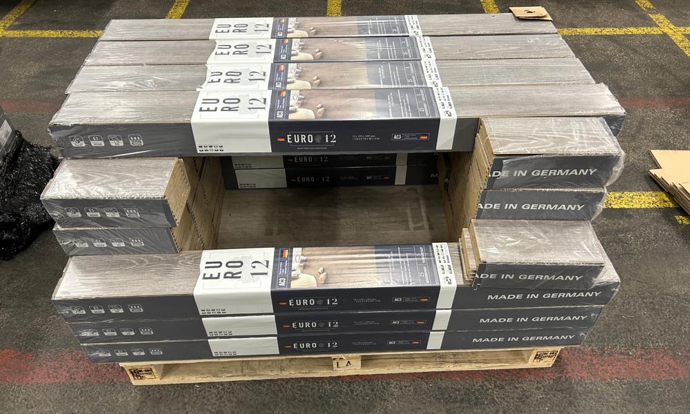 En container med laminatgolv från Kanada till Göteborgs Hamn innehöll cirka 500 kilo cannabis. En container med laminatgolv från Kanada till Göteborgs Hamn innehöll cirka 500 kilo cannabis.