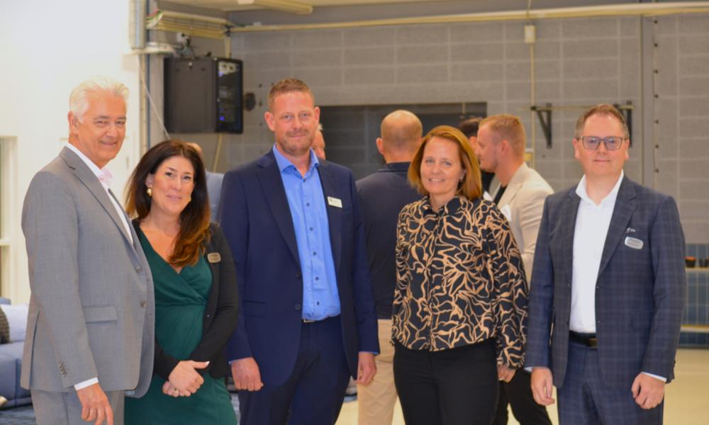 Per-Stefan Gersbro, Paccedo, Helena Crivei, Evolabel, Peter Nordsten, CodeIT, Heléne Winberg, Frontside Electronics och Mattias Ackers, Evolabel. Per-Stefan Gersbro, Paccedo, Helena Crivei, Evolabel, Peter Nordsten, CodeIT, Heléne Winberg, Frontside Electronics och Mattias Ackers, Evolabel.
