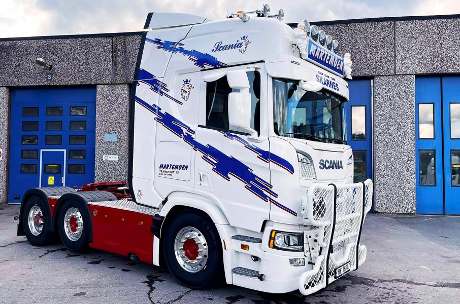Scania R660 er den Scania-modellen som har flest nyregistreringer så langt i 2024, og den lastebilmodellen som hadde flest nyregistreringer i september - uansett merke. Her representert ved en flott og ny bil til Martemoen Transport AS. Scania R660 er den Scania-modellen som har flest nyregistreringer så langt i 2024, og den lastebilmodellen som hadde flest nyregistreringer i september - uansett merke. Her representert ved en flott og ny bil til Martemoen Transport AS.