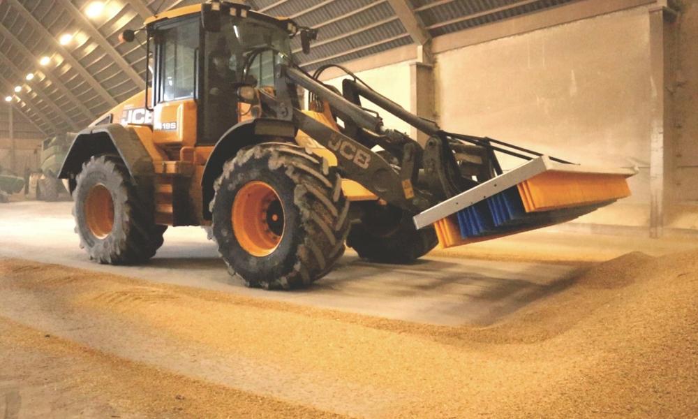 Borsten beskrivs som en solid konstruktion, med förstärkningsjärn på båda sidor. Borsten beskrivs som en solid konstruktion, med förstärkningsjärn på båda sidor.