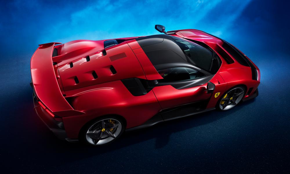 Ferrari F80 är tvåsitsig. Ferrari F80 är tvåsitsig.