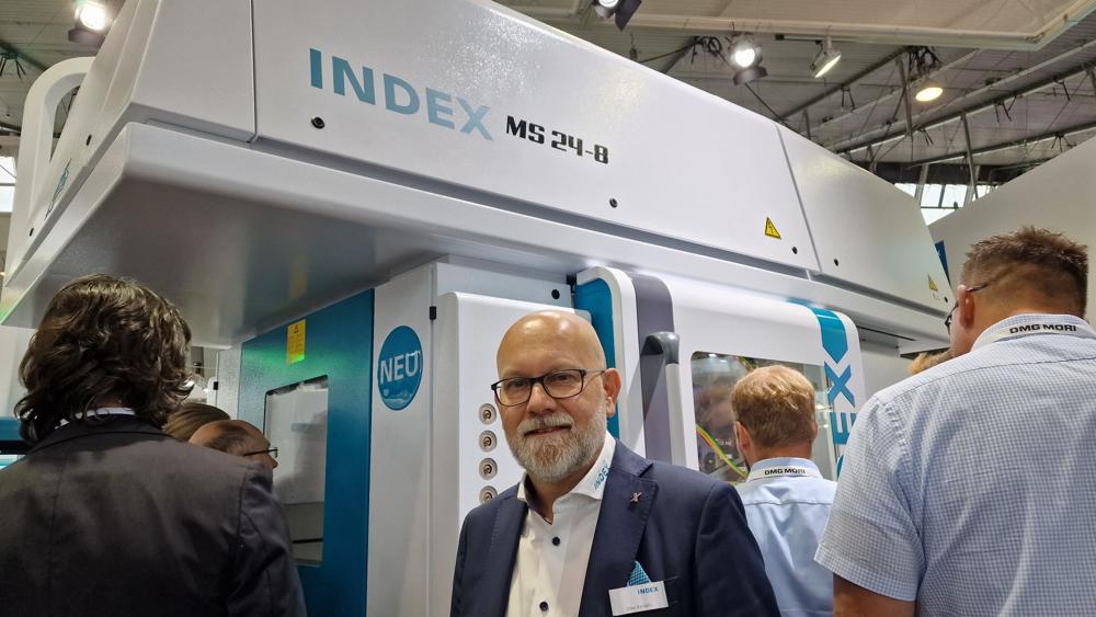- Den nye INDEX MS24-8 er en svært produktiv med åtte spindler automatisk maskin for høy produktivitet og korte syklus- og omstillingstider, sier Olov Karlsén, salgssjef i INDEX Nordic AB. - Den nye INDEX MS24-8 er en svært produktiv med åtte spindler automatisk maskin for høy produktivitet og korte syklus- og omstillingstider, sier Olov Karlsén, salgssjef i INDEX Nordic AB.