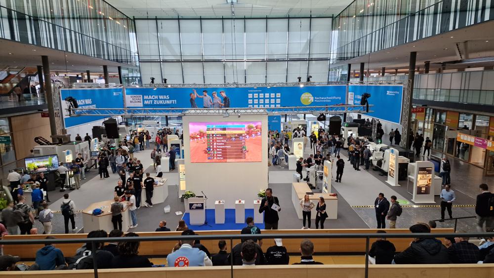 AMB-messen hadde et eget område for å promotere bransjeteknologiene til ungdom. AMB-messen hadde et eget område for å promotere bransjeteknologiene til ungdom.