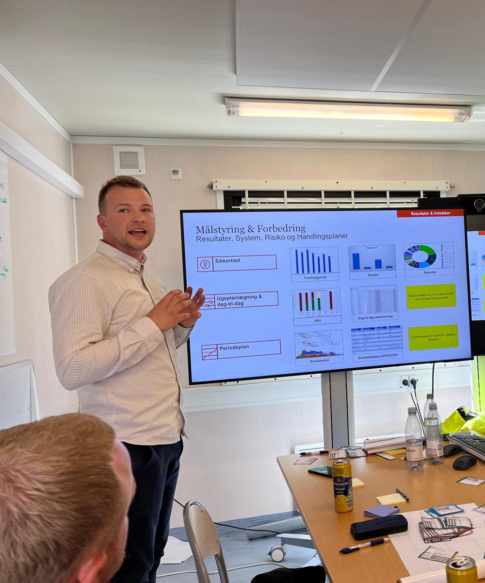 Produktionssystem er at hæve produktiviteten i byggeprojekter ved systematisk at forbedre processerne med viden og erfaringer fra Lean Construction og den industrielle produktionsindustri. Produktionssystem er at hæve produktiviteten i byggeprojekter ved systematisk at forbedre processerne med viden og erfaringer fra Lean Construction og den industrielle produktionsindustri.