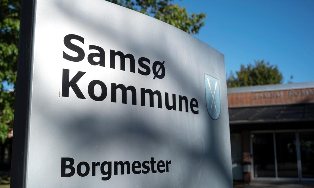 Samsø Kommune sidder med to aktuelle hovedpiner, der drejer sig om millioner og EU. Samsø Kommune sidder med to aktuelle hovedpiner, der drejer sig om millioner og EU.