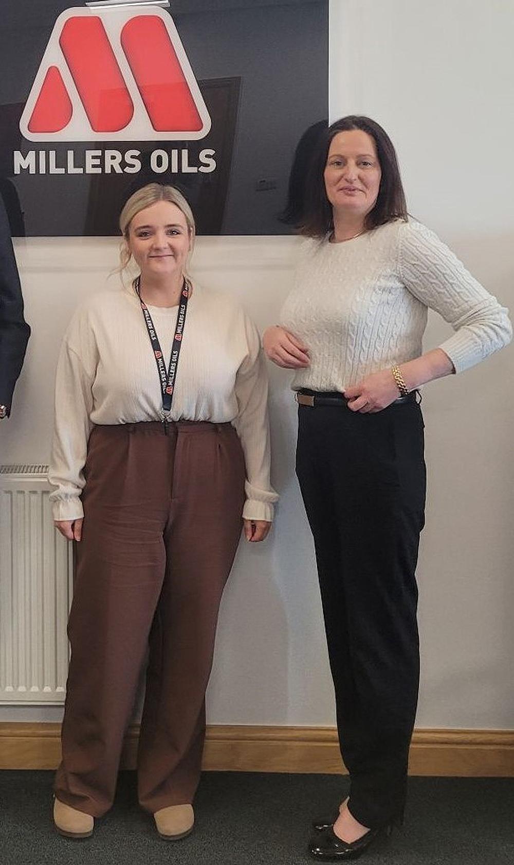 Fra venstre Genevieve Ackroyd, markedssjef og Andrea Hanson, internasjonal forretningssjef, begge fra Millers Oils Ltd. Fra venstre Genevieve Ackroyd, markedssjef og Andrea Hanson, internasjonal forretningssjef, begge fra Millers Oils Ltd.
