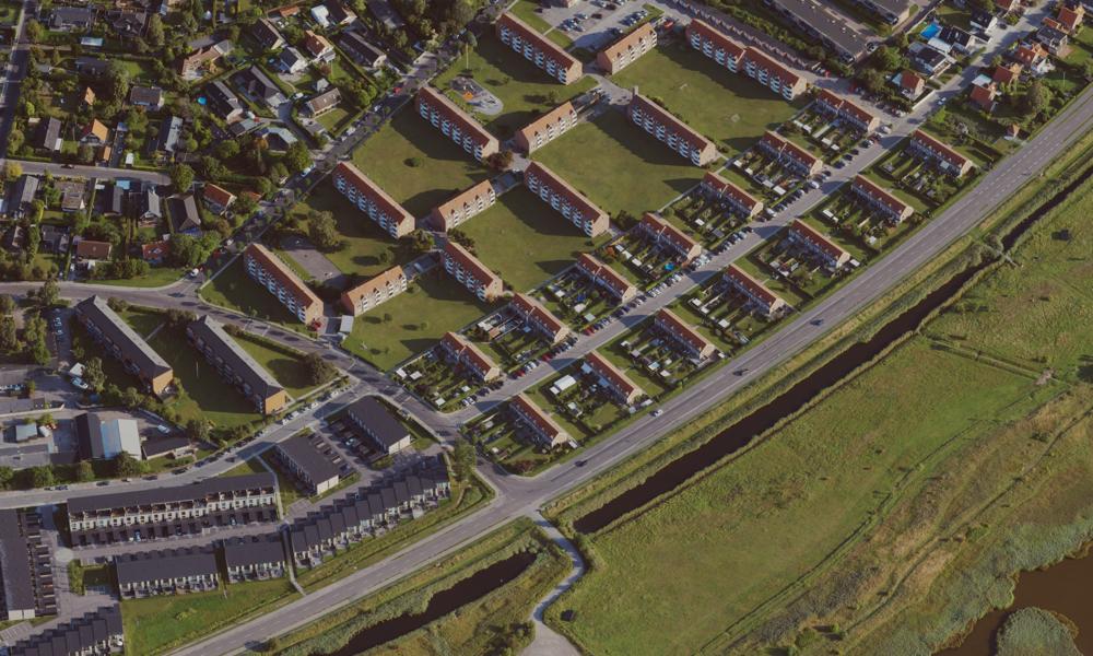 Dragør Boligforenings afdeling Engparken ligger på adresserne Engvej 68-130 samt Strandjægervej 89-144 i Dragør. Dragør Boligforenings afdeling Engparken ligger på adresserne Engvej 68-130 samt Strandjægervej 89-144 i Dragør.