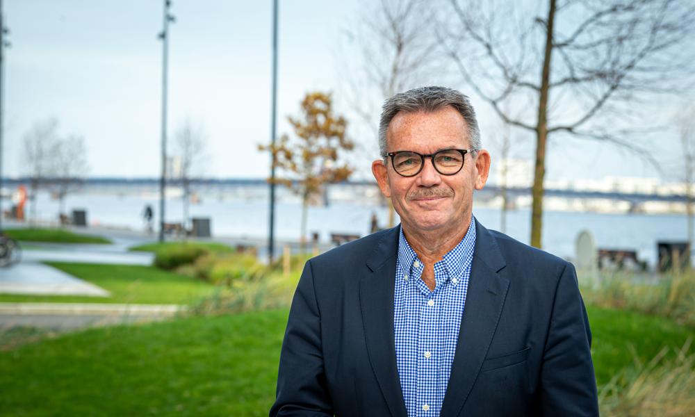 Ole Nielsen, adm. direktør hos Himmerland Boligforening, kan med det nye boligbyggeri i Hasseris se boligforeningens mantra, blandede boliger i blandede bydele i en blandet by, ført ud i livet. Ole Nielsen, adm. direktør hos Himmerland Boligforening, kan med det nye boligbyggeri i Hasseris se boligforeningens mantra, blandede boliger i blandede bydele i en blandet by, ført ud i livet.