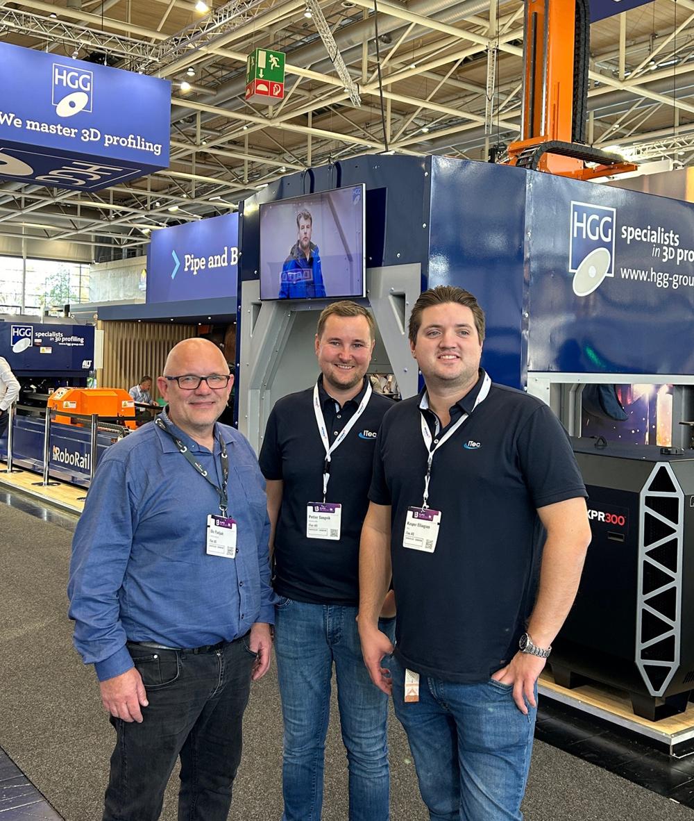 HGG Profiling Equipment: Tilbød innovative løsninger for rør- og profilskjæring, særlig for komplekse prosjekter innen struktur og offshore. HGGs teknologi understreker viktigheten av høy presisjon og pålitelighet. Fra venstre: Ole Pavljuk, Petter Sangvik og Kasper Ellingsen. HGG Profiling Equipment: Tilbød innovative løsninger for rør- og profilskjæring, særlig for komplekse prosjekter innen struktur og offshore. HGGs teknologi understreker viktigheten av høy presisjon og pålitelighet. Fra venstre: Ole Pavljuk, Petter Sangvik og Kasper Ellingsen.