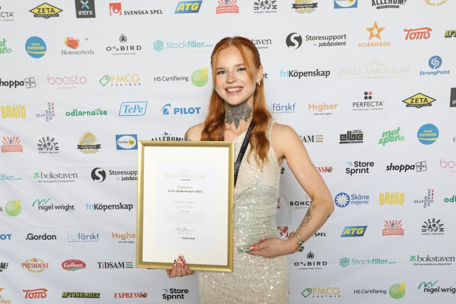 Estelle Laakso på Coop Slite är Årets medarbetare. Estelle Laakso på Coop Slite är Årets medarbetare.