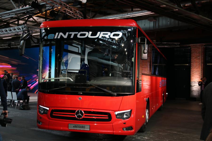 Prototypen av Mercedes-Benz eIntouro. Prototypen av Mercedes-Benz eIntouro.