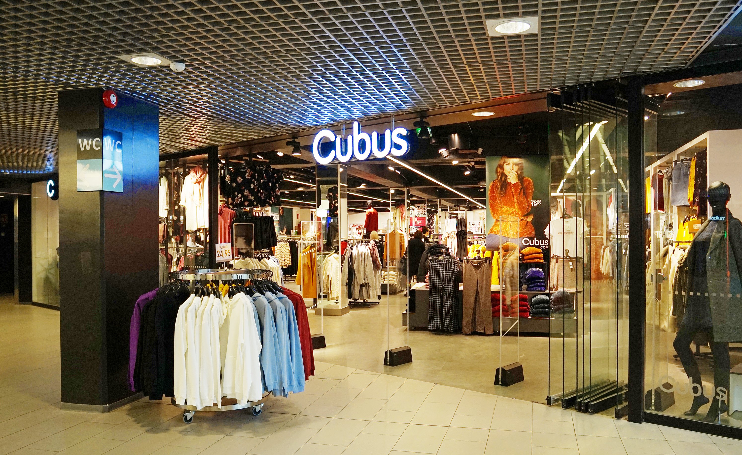 Cubus lämnar Hallarna