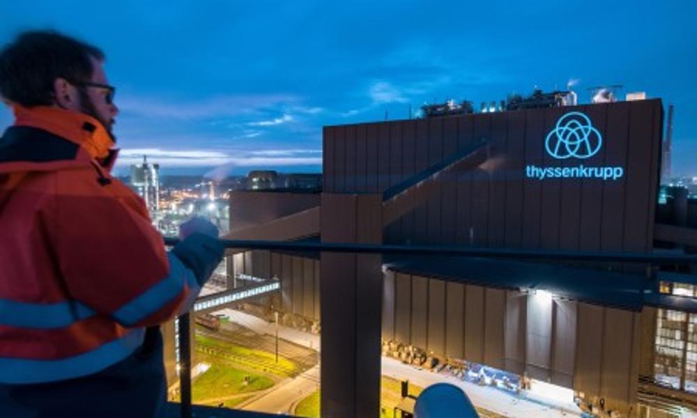 Må kutte: Det er ikke mange dagene siden at den tyske stålgiganten ThyssenKrupp opplyste at den skal kvitte seg med 11.000 stillinger. Må kutte: Det er ikke mange dagene siden at den tyske stålgiganten ThyssenKrupp opplyste at den skal kvitte seg med 11.000 stillinger.