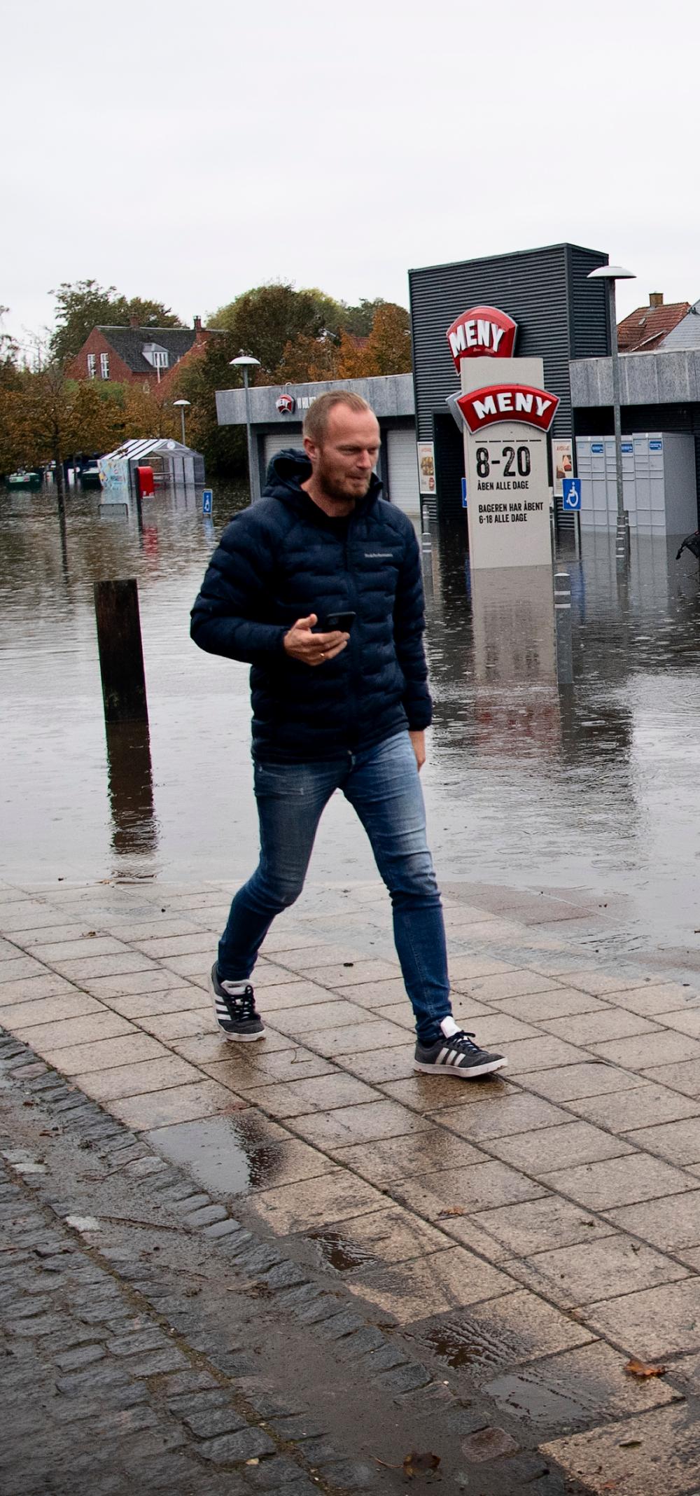 Den nye stormflodssikring skal sørge for, at Præstø bedre kan håndtere store vandmængder, så det ikke ender med oversvømmelser a la det, der ramte den sydsjællandske kystby sidste år. Den nye stormflodssikring skal sørge for, at Præstø bedre kan håndtere store vandmængder, så det ikke ender med oversvømmelser a la det, der ramte den sydsjællandske kystby sidste år.