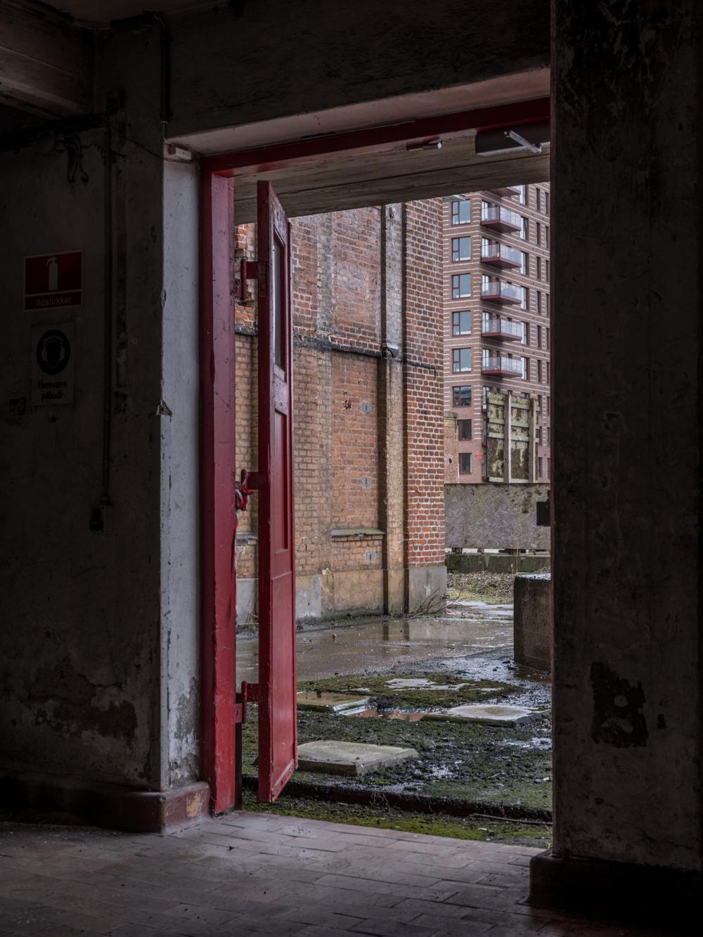 Spritfabrikkerne i Aalborg er det største sammenhængende fredede industrianlæg i Danmark. Spritfabrikkerne i Aalborg er det største sammenhængende fredede industrianlæg i Danmark.