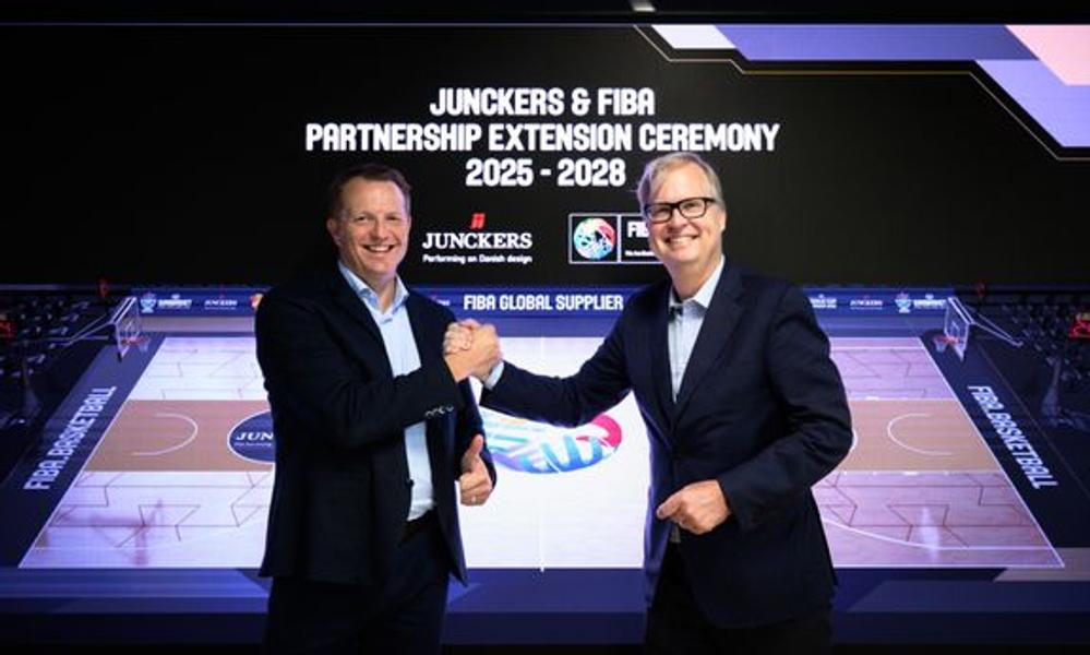 Thomas Bendixen (tv) er glad for at have indgået aftalen med Fiba. Thomas Bendixen (tv) er glad for at have indgået aftalen med Fiba.