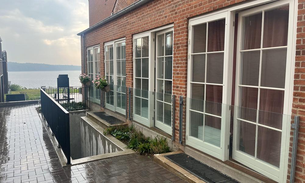 Kogtved Søfartsskole i Svendborg er blevet bygget om. Bygningen var i brug som Søfartsskole fra 1939 til 2008. Kogtved Søfartsskole i Svendborg er blevet bygget om. Bygningen var i brug som Søfartsskole fra 1939 til 2008.