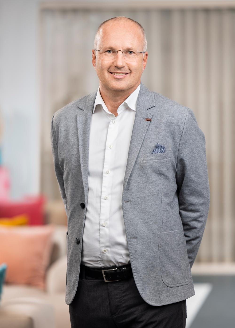Timo van't Hoff is division manager for the Rise life science division. Timo van't Hoff is division manager for the Rise life science division.
