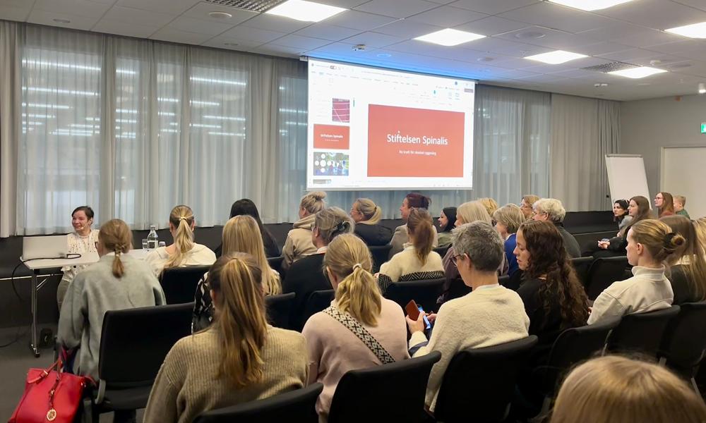 Hanna Isaksson, folkhälsovetare och projektledare på stiftelsen Spinalis, höll i en föreläsning. Hanna Isaksson, folkhälsovetare och projektledare på stiftelsen Spinalis, höll i en föreläsning.