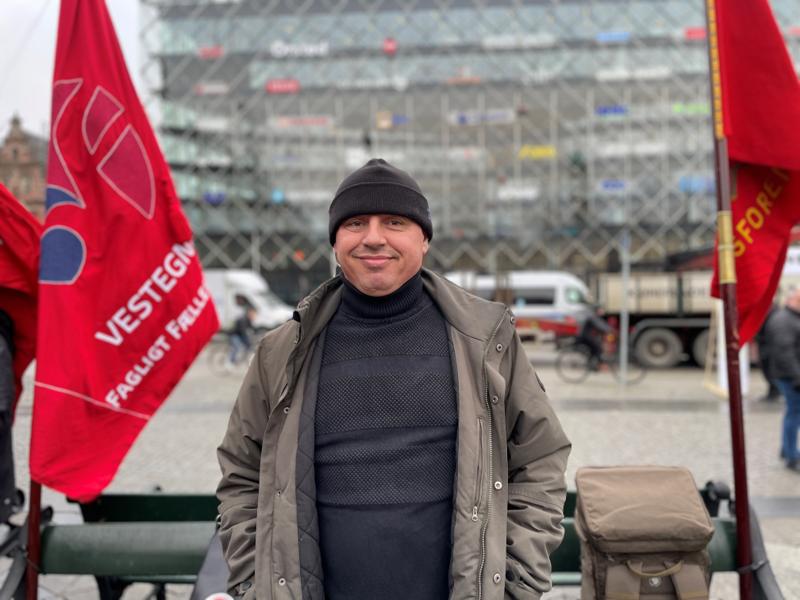 Tarek Lakrioui, tømrer og næstformand i 3F Københavns Chauffører & Vestegnens byggegruppe Tarek Lakrioui, tømrer og næstformand i 3F Københavns Chauffører & Vestegnens byggegruppe