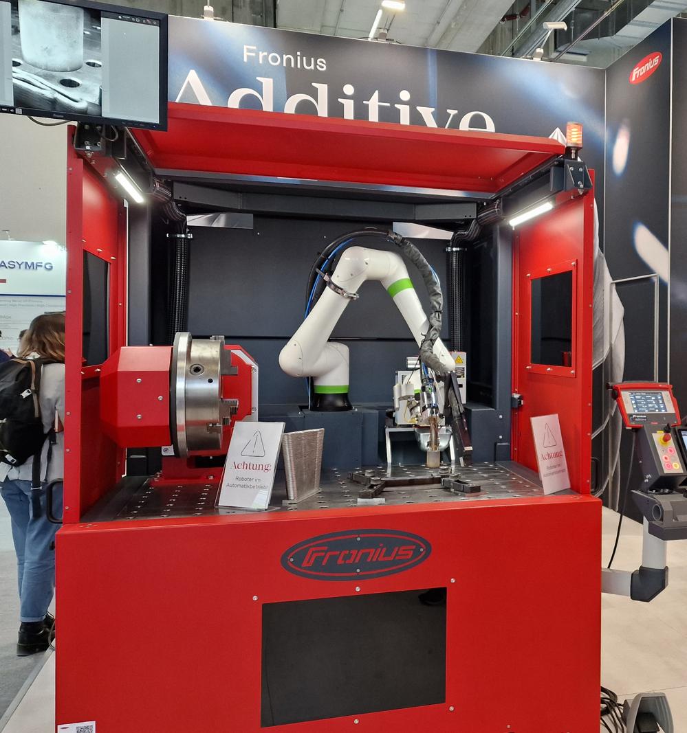 Fronius presenterte sin nye løsning, Fronius CMT Additive Pro, optimalisert for 3D-printing av metallkomponenter. Fronius presenterte sin nye løsning, Fronius CMT Additive Pro, optimalisert for 3D-printing av metallkomponenter.