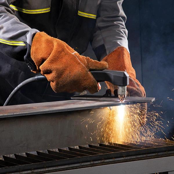 Thermacut HD-serien består av manuelle systemer fra 30 til 125 ampere. Thermacut HD-serien består av manuelle systemer fra 30 til 125 ampere.