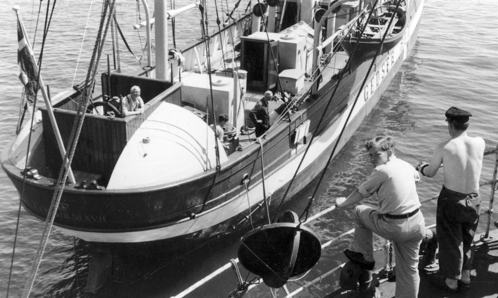 Efter et år på værft i Hvide Sande bugseres det historiske FYRSKIB Nr. XVII ”GEDSER REV nu hjem til Historisk Havn i Helsingør. 22. januar 2025 Efter et år på værft i Hvide Sande bugseres det historiske FYRSKIB Nr. XVII ”GEDSER REV nu hjem til Historisk Havn i Helsingør. 22. januar 2025