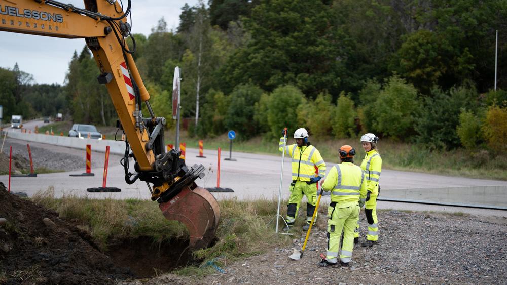 Webbutbildningen har utvecklats i nära samarbete med företag inom branschen för att få ett så realistiskt och användbart material som möjligt. Webbutbildningen har utvecklats i nära samarbete med företag inom branschen för att få ett så realistiskt och användbart material som möjligt.