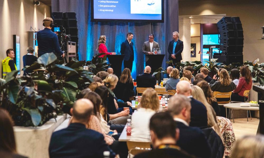 Mange møtte: Mange hadde møtt fram for å få med seg debatten om framtidens energi i Norge. Mange møtte: Mange hadde møtt fram for å få med seg debatten om framtidens energi i Norge.