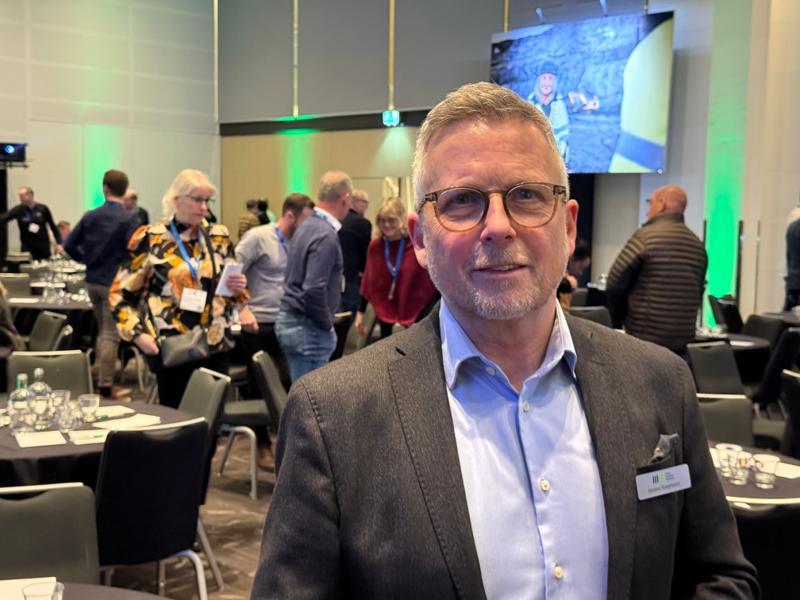 Anders Robertsson. Anders Robertsson.
