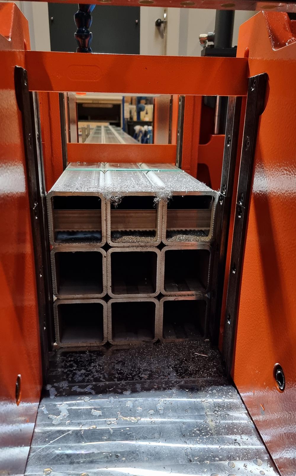 En av de nyeste funksjonene i Power 440 er automatisk trykkreduksjon på stikkene basert på rørveggenes tykkelse. En av de nyeste funksjonene i Power 440 er automatisk trykkreduksjon på stikkene basert på rørveggenes tykkelse.