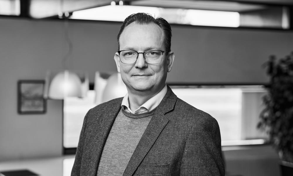 Jimmi Engelund Kristensen forsøger fortsat at samle rustbeskyttelsesbranchen og er glad for hjælp fra den øvrige autobranche. Jimmi Engelund Kristensen forsøger fortsat at samle rustbeskyttelsesbranchen og er glad for hjælp fra den øvrige autobranche.