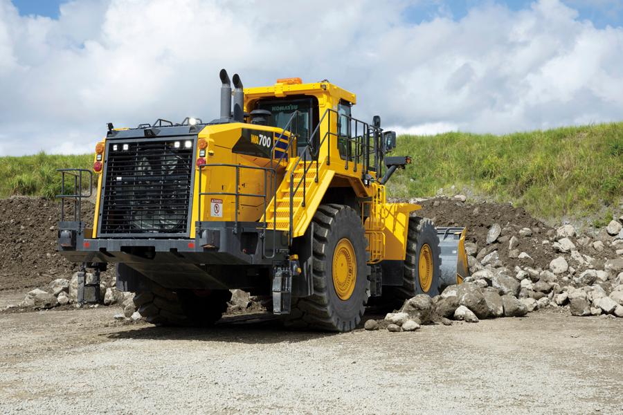 Komatsu WA700-8 kommer att visas på vårens Bauma, jättemässan i Tyskland. Komatsu WA700-8 kommer att visas på vårens Bauma, jättemässan i Tyskland.