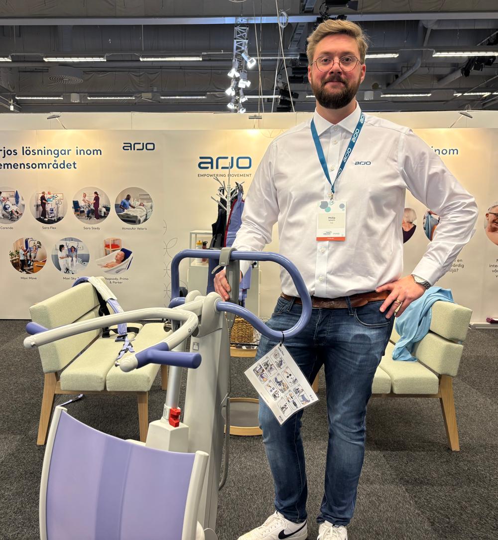 – Design börjar i konstruktionen, säger Philip Schelin som är produktspecialist på Arjo – Design börjar i konstruktionen, säger Philip Schelin som är produktspecialist på Arjo