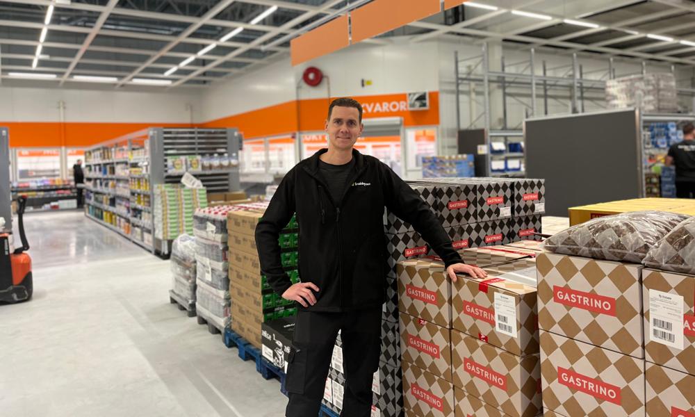 Daniel Ahlqvist, butikschef på Snabbgross i Malmö. Daniel Ahlqvist, butikschef på Snabbgross i Malmö.