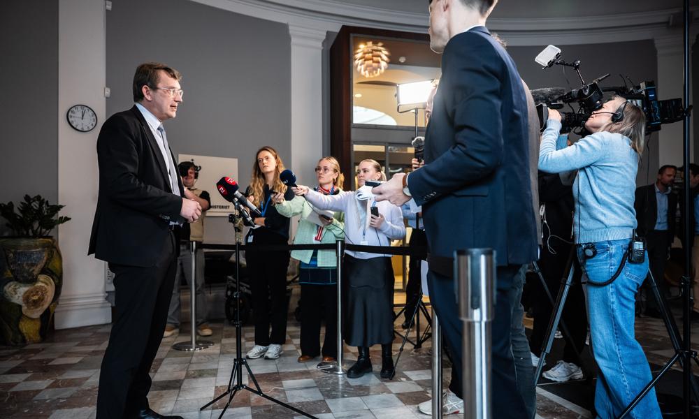 Forsvarsminister Troels Lund Poulsen (V) er blevet stævnet. Forsvarsminister Troels Lund Poulsen (V) er blevet stævnet.
