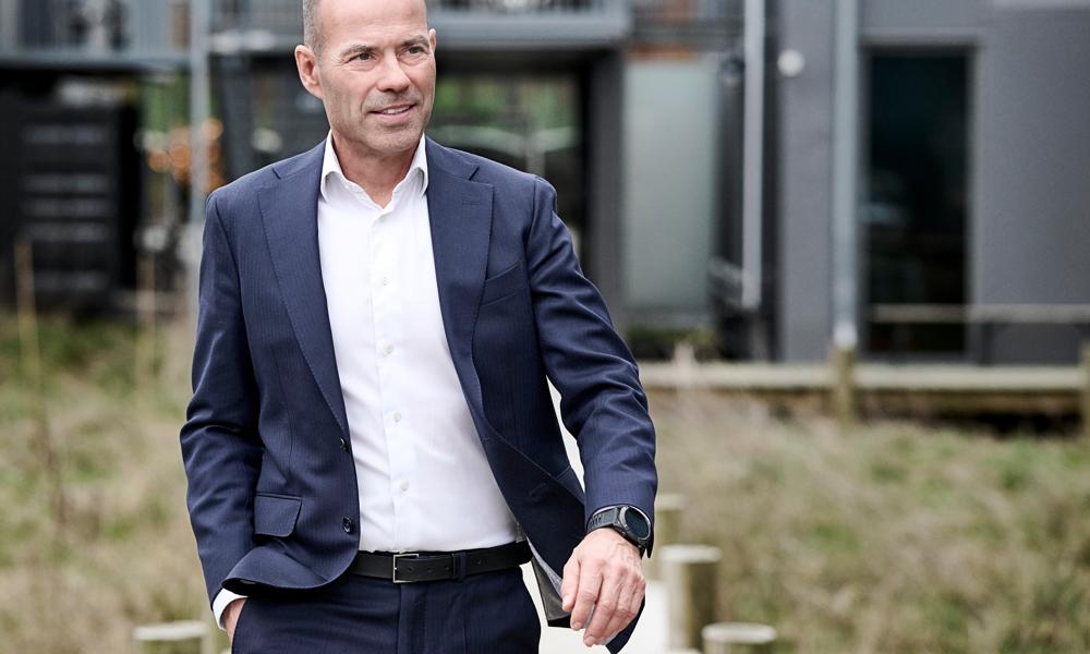 Morten Chrone, topchef i Nordstern, skærer en direktørpost væk i den store totalentreprenør og ejendomsudvikler. Morten Chrone, topchef i Nordstern, skærer en direktørpost væk i den store totalentreprenør og ejendomsudvikler.