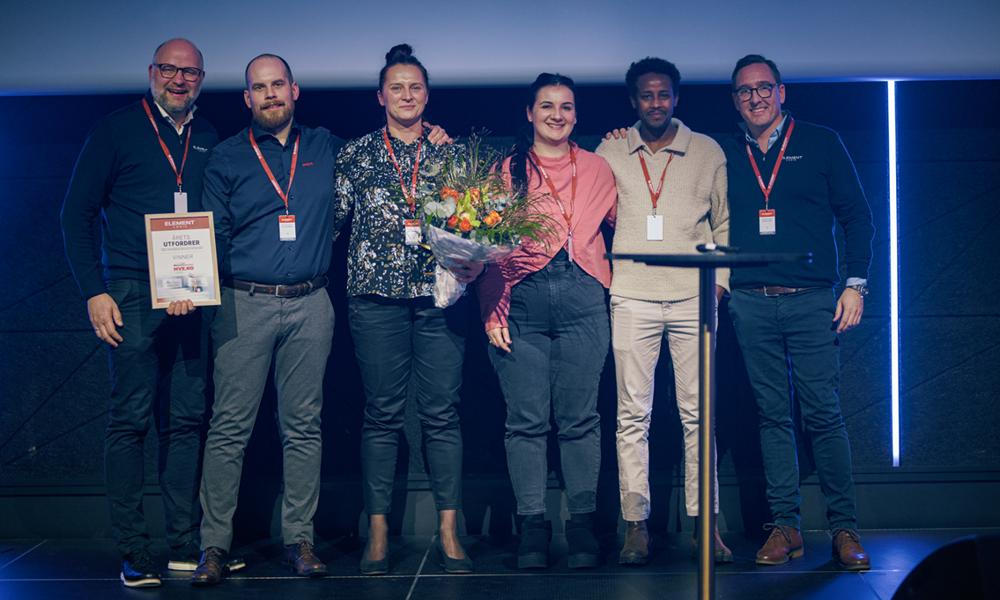 Kvelden ble avsluttet med en festlig prisutdeling som hyllet kunder som har utmerket seg i ulike kategorier. Kvelden ble avsluttet med en festlig prisutdeling som hyllet kunder som har utmerket seg i ulike kategorier.