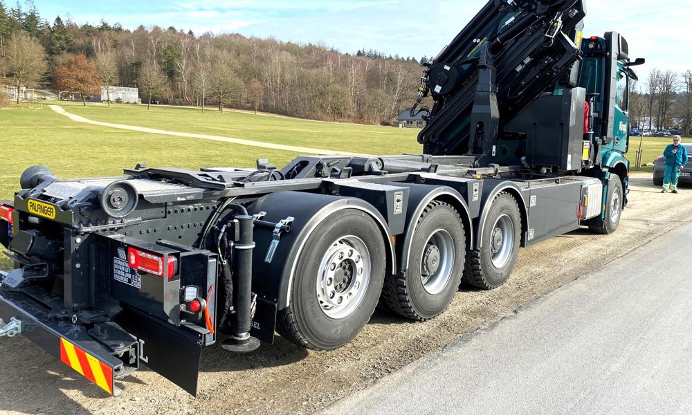 Arocs 3253 8x4 tridem til Kingo Karlsen. Arocs 3253 8x4 tridem til Kingo Karlsen.