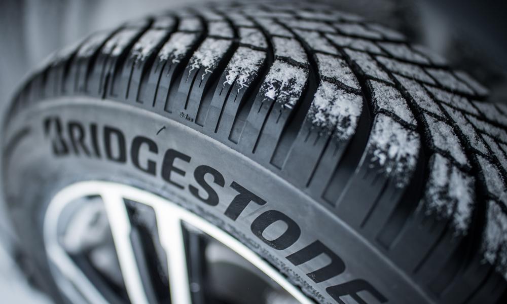Bridgestone Blizzak LM005 er OE-skræddersyet til vinterkørsel med Porsche Panamera. Bridgestone Blizzak LM005 er OE-skræddersyet til vinterkørsel med Porsche Panamera.