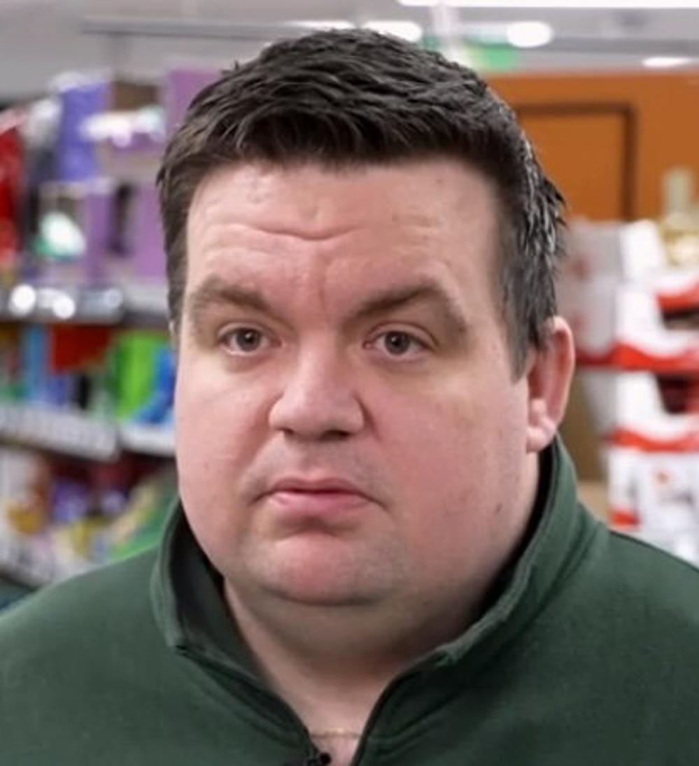 Det er respektløst ikke at betale ved kasse ét og på eget initiativ, hvis man begår noget ulovligt, mener butikschef i 365, Nicolaj Hejmdal. Det er respektløst ikke at betale ved kasse ét og på eget initiativ, hvis man begår noget ulovligt, mener butikschef i 365, Nicolaj Hejmdal.