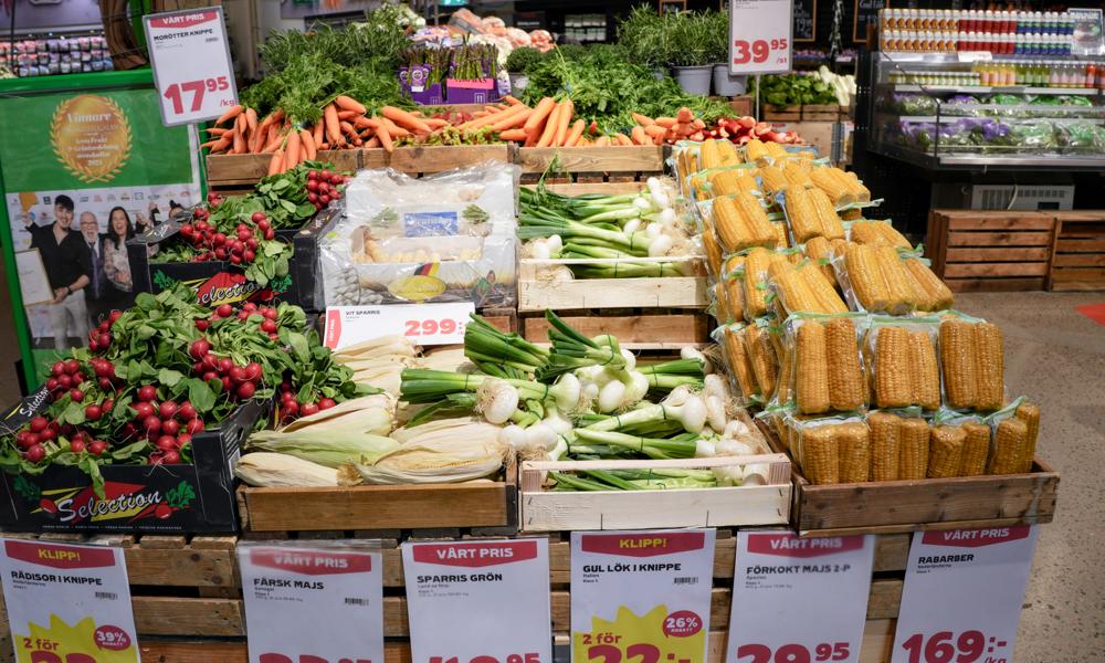 Det första kunden möter är en färgsprakande exponering med iögonfallande primörer som signalerar grillsäsong. Det första kunden möter är en färgsprakande exponering med iögonfallande primörer som signalerar grillsäsong.