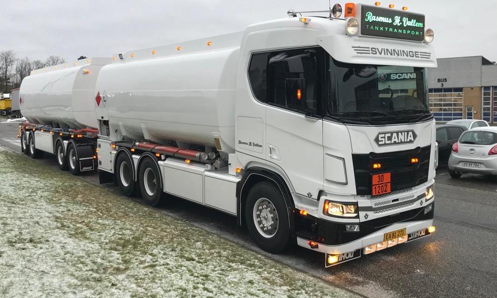 Scania R 660 tankvognstog til Rasmus H. Vallem. Scania R 660 tankvognstog til Rasmus H. Vallem.