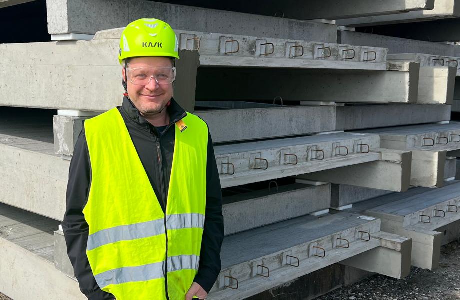 Jens G. Jørgensen er ansvarlig for salg af P-hus konceptet i Spæncom. Jens G. Jørgensen er ansvarlig for salg af P-hus konceptet i Spæncom.